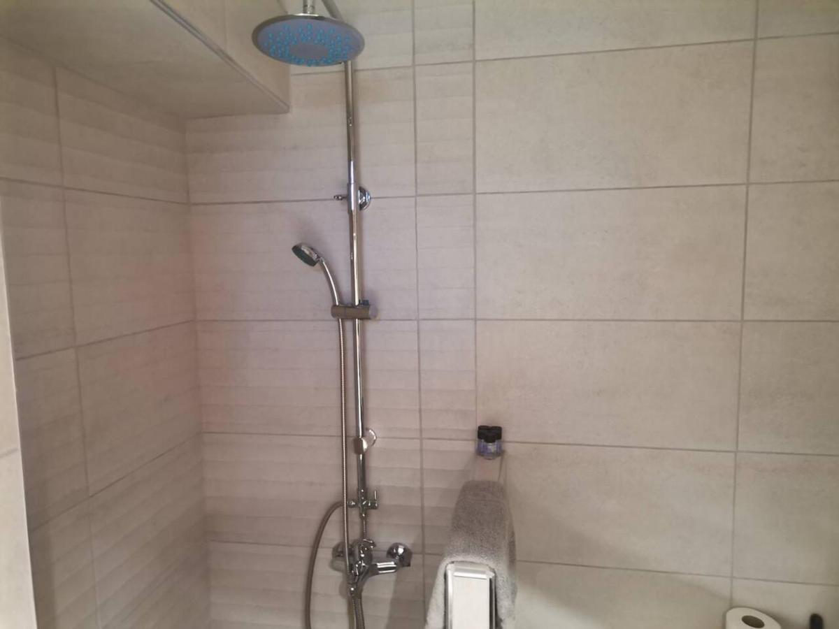 Blue Central Apt 10 Min To The Port/ Wash Machine Lávrion 外观 照片